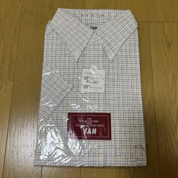 VAN 체크 무늬 반팔 셔츠 사이즈 39
