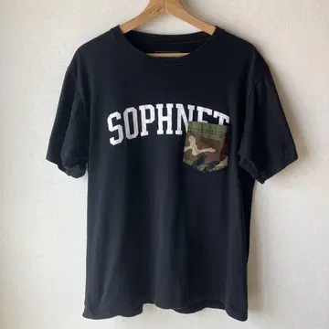 SOPHNET. 블랙 티셔츠 카모플라쥬 포켓