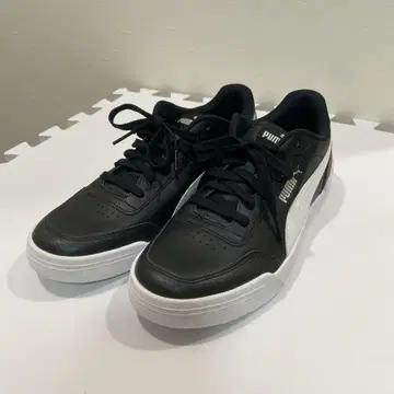 PUMA 스니커즈