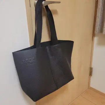 새상품급 ecco 업사이클 가죽 토트백
