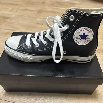 CONVERSE ALL STAR 블랙 가죽 스니커즈