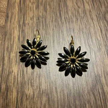 Kate Spade 꽃 모양 귀걸이 블랙