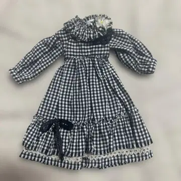 네오 브라이스용 블랙 화이트 체크 프릴 드레스