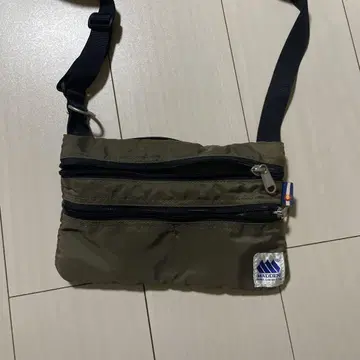 올리브색 사코슈