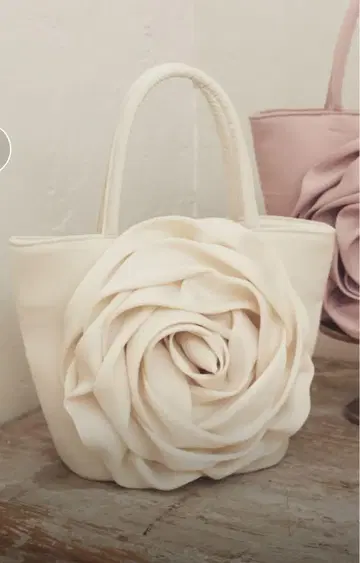 메종 드 플뢰르 Maison de FLEUR 빅 로즈 토트백 꽃