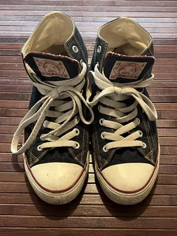 에비수 스니커즈 빨간색 갈매기 26.0cm