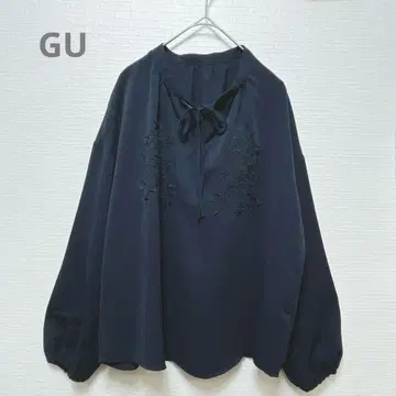 새상품급 [GU] 지유 긴팔 블라우스 꽃무늬 자수 네이비 예쁜 캐주얼 M
