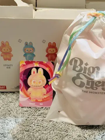 Big into energy LOYALTY 라부부 봉제 인형