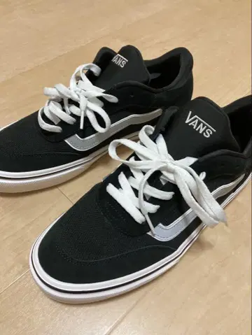 VANS 블랙/화이트 스니커즈