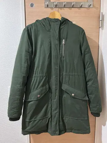 TOMMY JEANS 그린 다운 자켓 M 사이즈