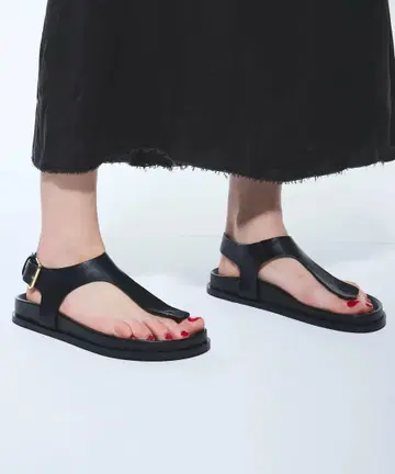 A.EMERY (에에메리) Reema 가죽 플랫 샌들