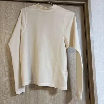 STYLEMIXER 시어 리브 보틀넥 탑 아이보리
