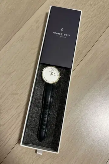 nordgreen 아날로그 시계