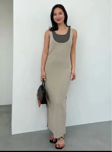 아뉴앙스 레이어드 바이컬러 니트 원피스