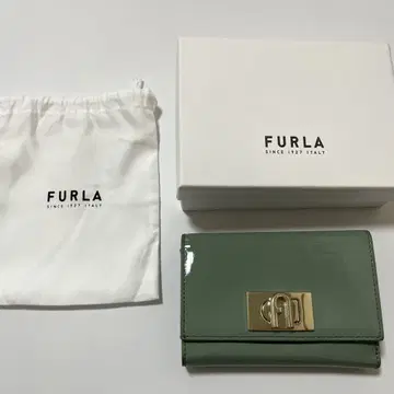 [새상품급] FURLA 3단 폴더형 지갑 그린 (박스 포함)