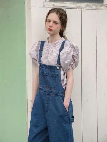 ALLISON BROWN 퍼프 슬리브 상의