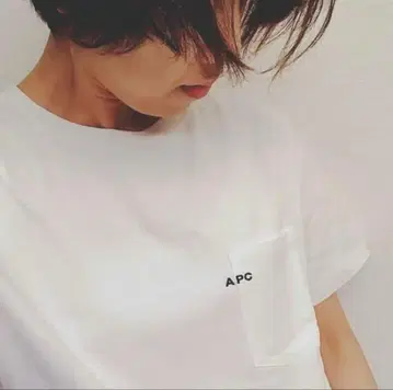 A.P.C. 로고 자수 티셔츠 화이트