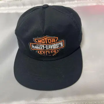 Harley-Davidson 블랙 캡 로고