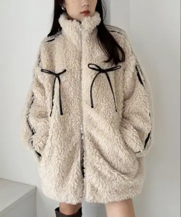 NICE CLAUP 사이드라인 리본 보아 자켓