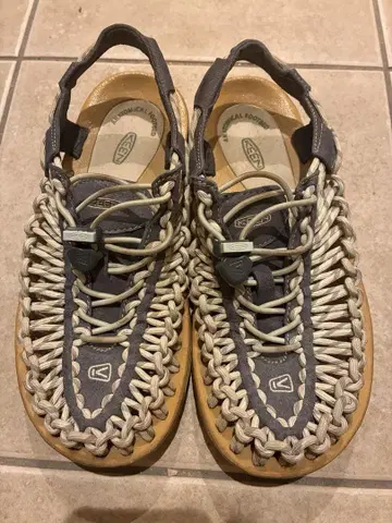 keen 샌들 23.5