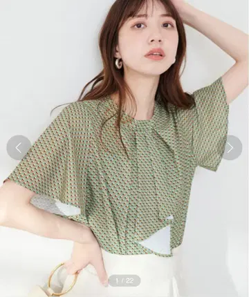 새상품급 내추럴 꾸뛰르 스카프 보우타이 플레어 소매 블라우스 반팔
