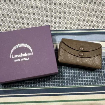 L'arcobaleno 가죽 카드 케이스 브라운