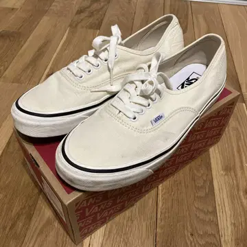 VANS 애너하임 팩토리 올드스쿨 화이트 스니커즈