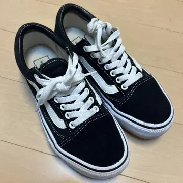 VANS 블랙/화이트 스니커즈