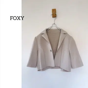 새상품급 FOXEY 폭시 리틀 주얼 니트 자켓 38 베이지