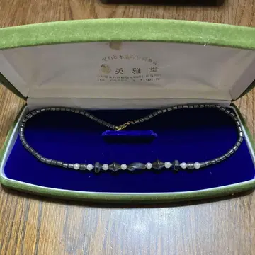 [익명 배송] 목걸이 보석과 수정의 백과사전