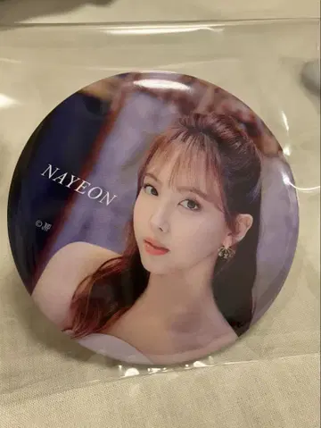 doughnut 나연 캔뱃지