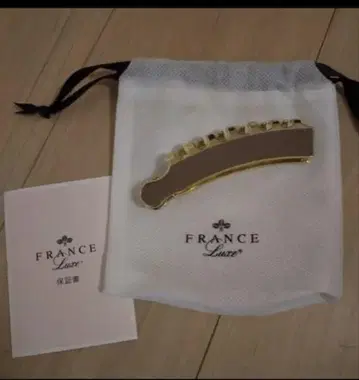 FRANCE 캐스케이드 모카 헤어 클립 바나나쿠라 립