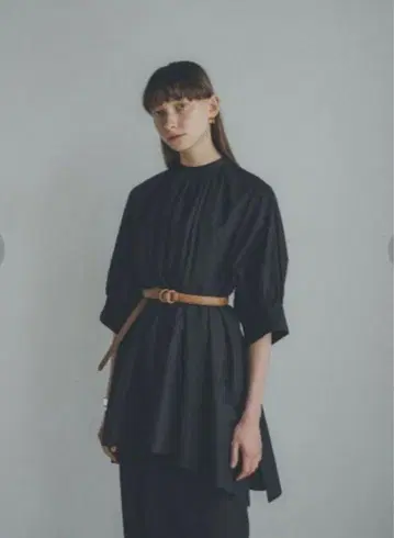 CLANE VOLUME GATHER BALOON SLEEVE TOPS