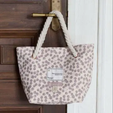Herlipto HLT Cherry Tote Bag pale mauve