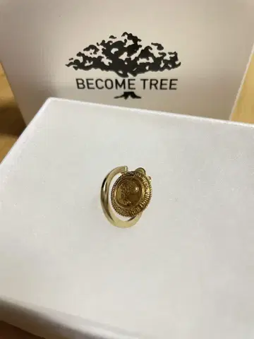 BECOME TREE CONCHO x HOOP PIERCE