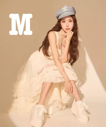 미개봉 새상품 스즈키 아미상 프로듀스 화이트 스니커즈 M 사이즈
