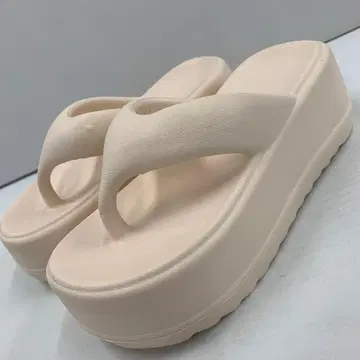 새상품 여성용 L 사이즈 경량 통굽 쪼리 샌들 연한 갈색 7441