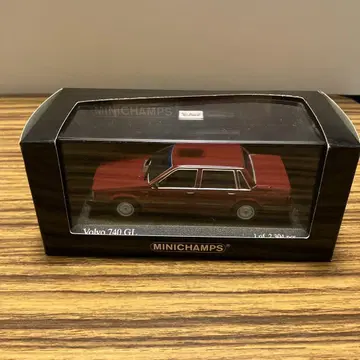 미니챔프스 Volvo 740 GL 1986 Red