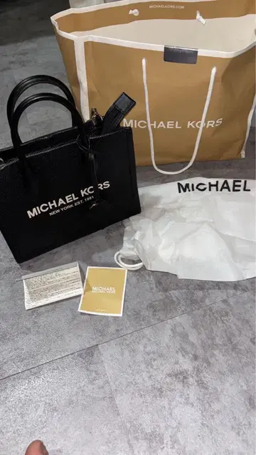 MICHAEL KORS 블랙 숄더백