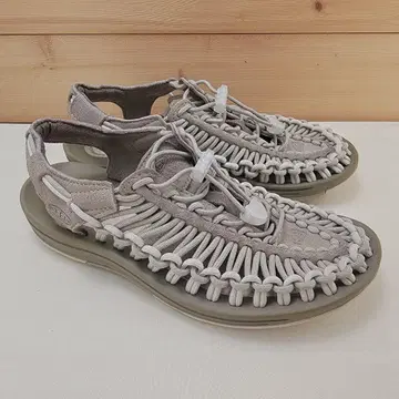 킨 우먼 유니크 샌들 뷰티&유스 별주 23.5cm