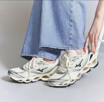 [ MIZUNO ] WAVE PROPHECY LS / 스니커즈