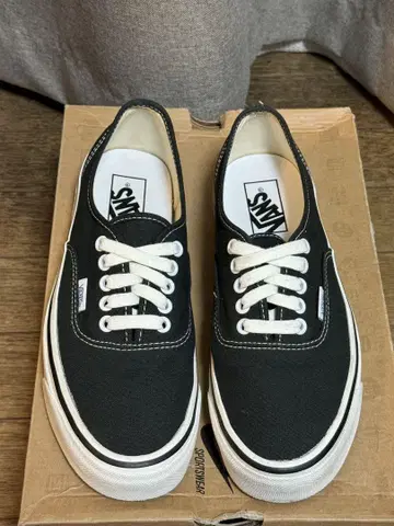 반스 어센틱 애너하임 팩토리 블랙 25.5cm