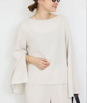 Deuxieme Classe Sofia 지퍼 슬리브 블라우스 베이지