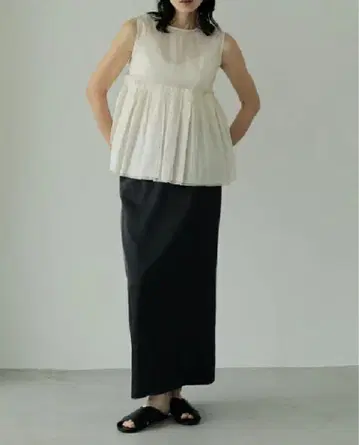 anuke 새틴 펜슬 스커트 Satin Pencil Skirt
