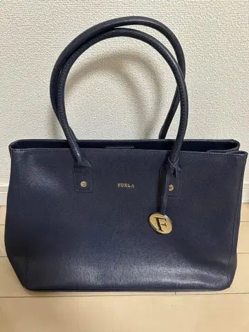FURLA 네이비 토트백
