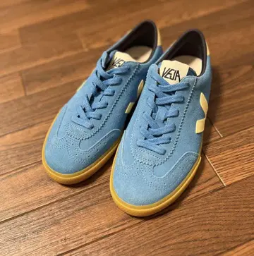미사용 새상품 VEJA VOLLEY 24cm