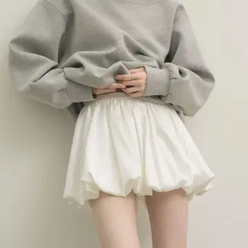 NEUNA 새틴 벌룬 미니 스커트