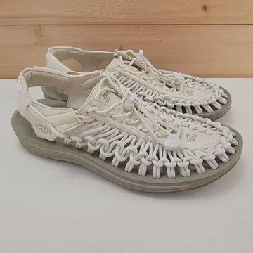 킨 여성 유니크 화이트/콘스토크 25cm