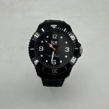 Ice Watch 블랙 다이버 워치