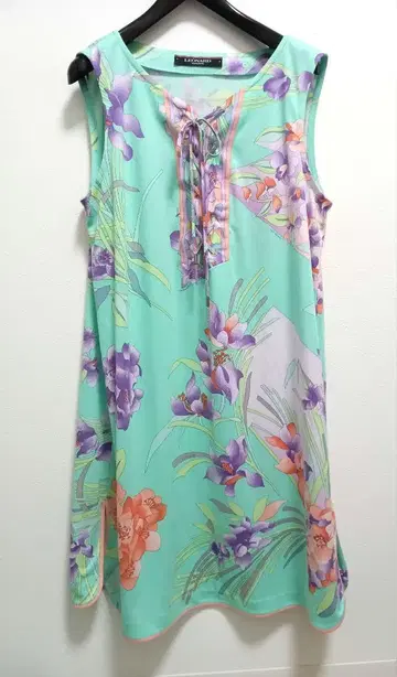 주말 세일 컨디션 최상 레오나르 슬리브리스 튜닉 40